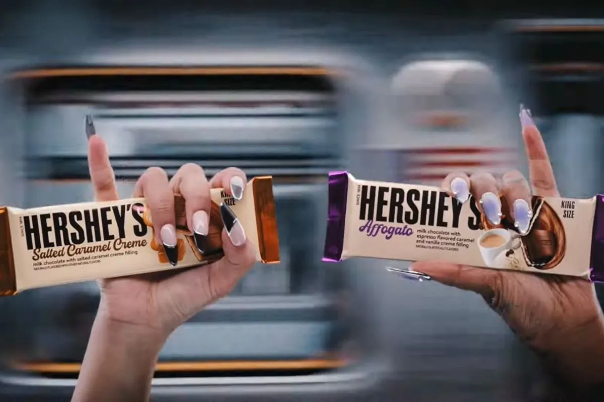 KATSEYE se une a Hershey’s para una nueva campaña de barras Creme