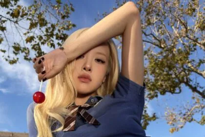 Rosé de BLACKPINK lanza el sencillo de garage punk new trick y su video musical dirigido por Dave Meyers