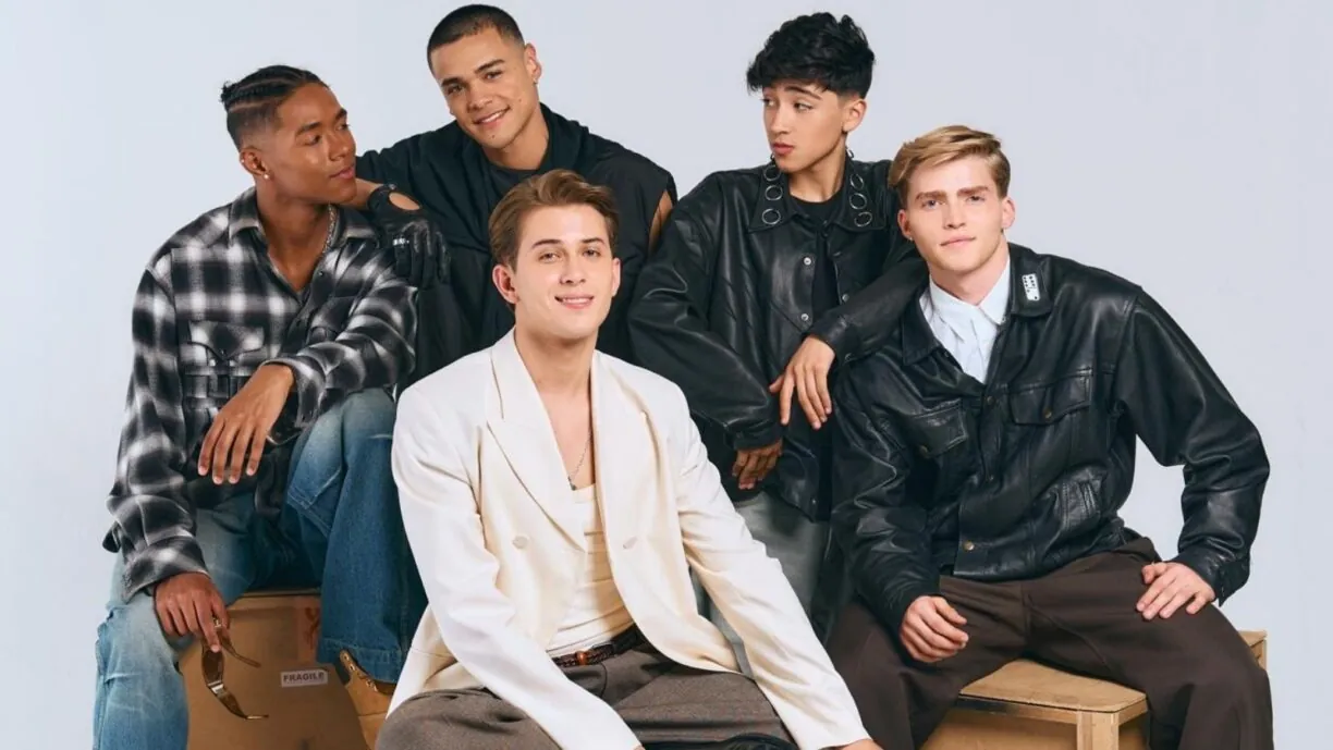 Santos Bravos de HYBE gana dos galardones en los Premios Juventud 2026 Santos Bravos de HYBE gana dos galardones en los Premios Juventud 2026